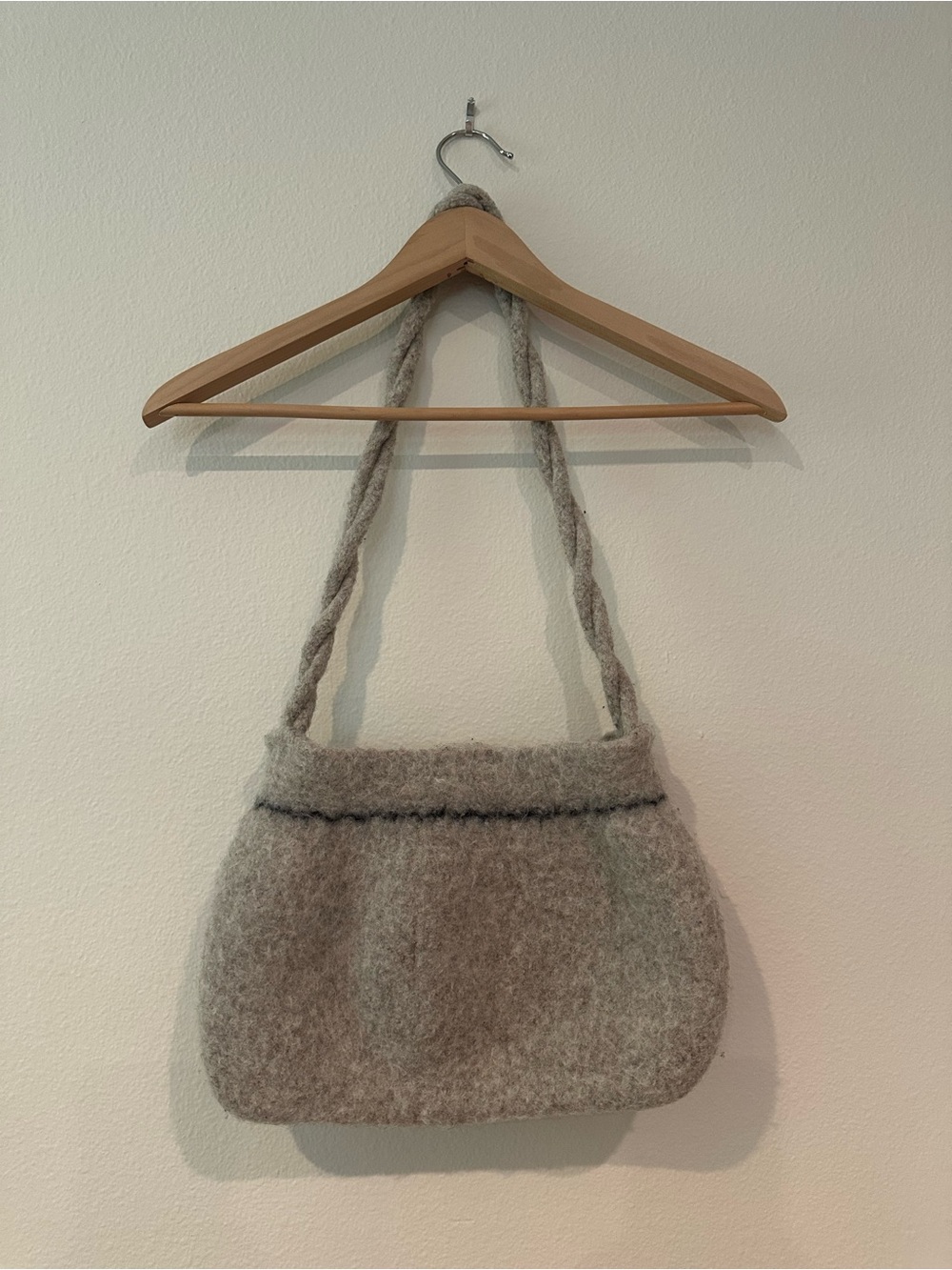 Handcrafted Felted Wool Rosette Shoulder Bag – Heather Grey - Picture 2 of 7